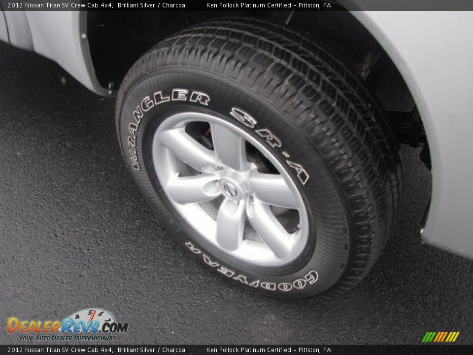 2012 Nissan Titan SV Crew Cab 4x4 Brilliant Silver / Charcoal Photo #16