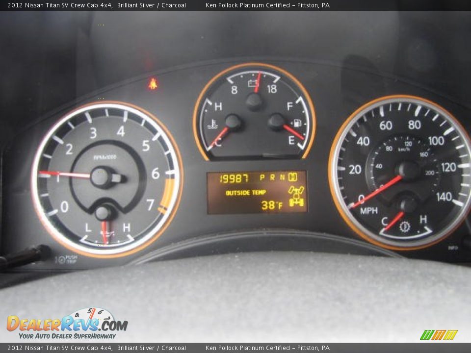 2012 Nissan Titan SV Crew Cab 4x4 Brilliant Silver / Charcoal Photo #33