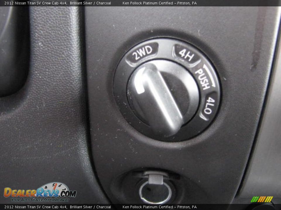2012 Nissan Titan SV Crew Cab 4x4 Brilliant Silver / Charcoal Photo #36