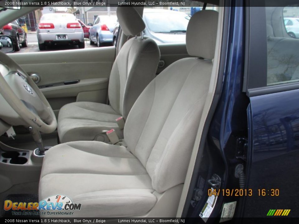 2008 Nissan Versa 1.8 S Hatchback Blue Onyx / Beige Photo #7