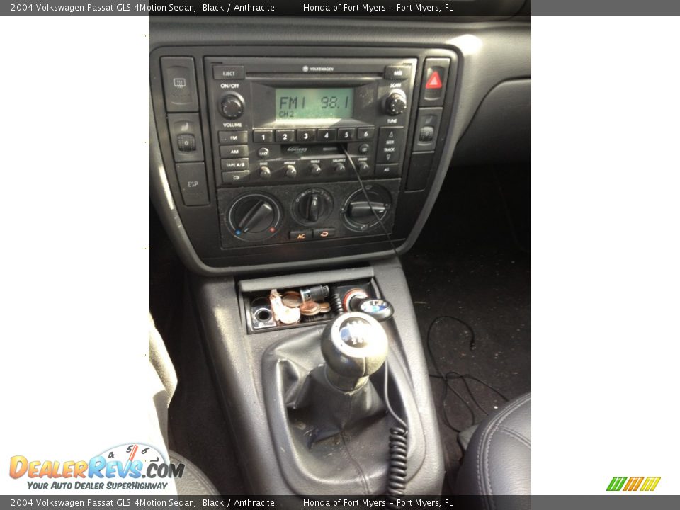 2004 Volkswagen Passat GLS 4Motion Sedan Black / Anthracite Photo #7
