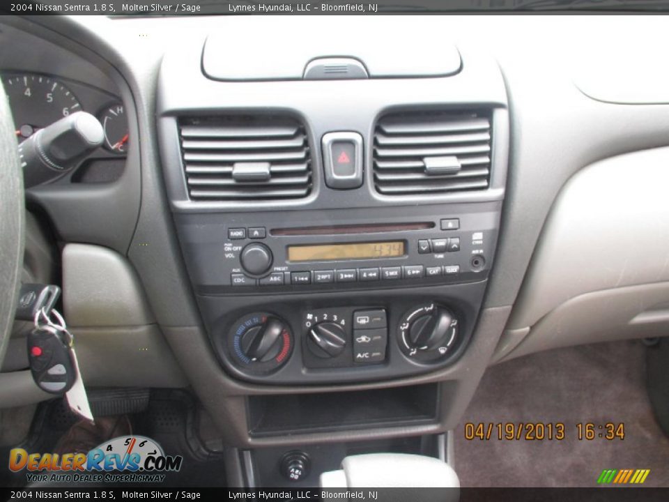 2004 Nissan Sentra 1.8 S Molten Silver / Sage Photo #10