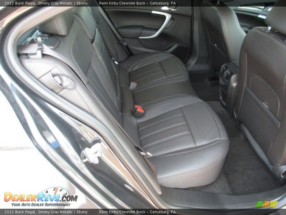 Rear Seat of 2013 Buick Regal  Photo #21