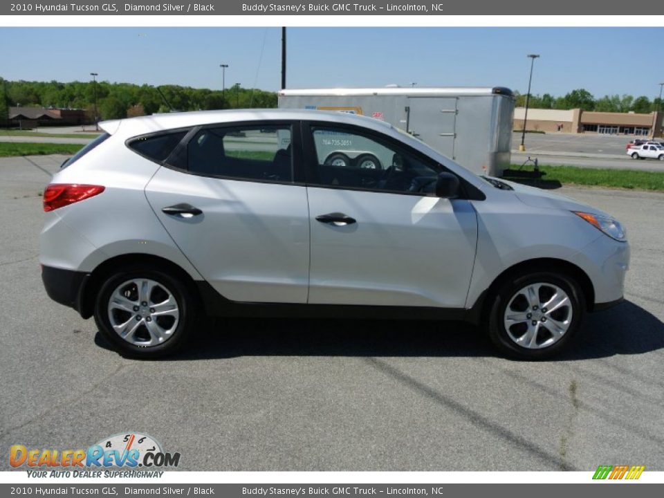 2010 Hyundai Tucson GLS Diamond Silver / Black Photo #6