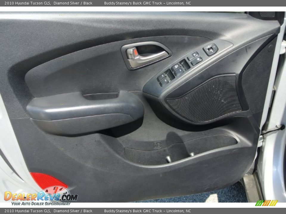2010 Hyundai Tucson GLS Diamond Silver / Black Photo #8