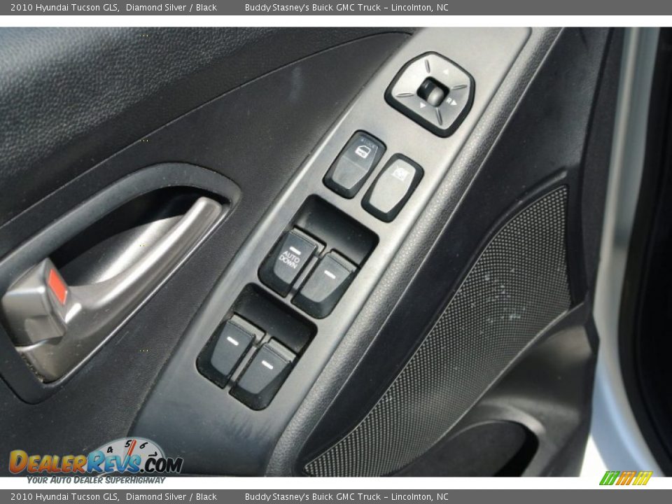 2010 Hyundai Tucson GLS Diamond Silver / Black Photo #9