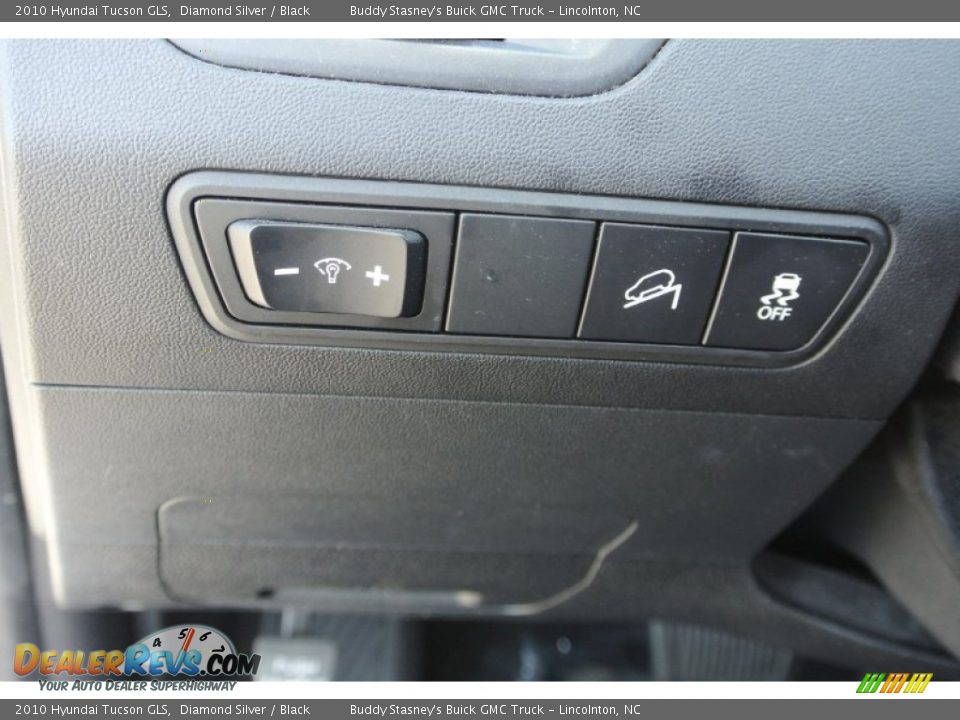 2010 Hyundai Tucson GLS Diamond Silver / Black Photo #10