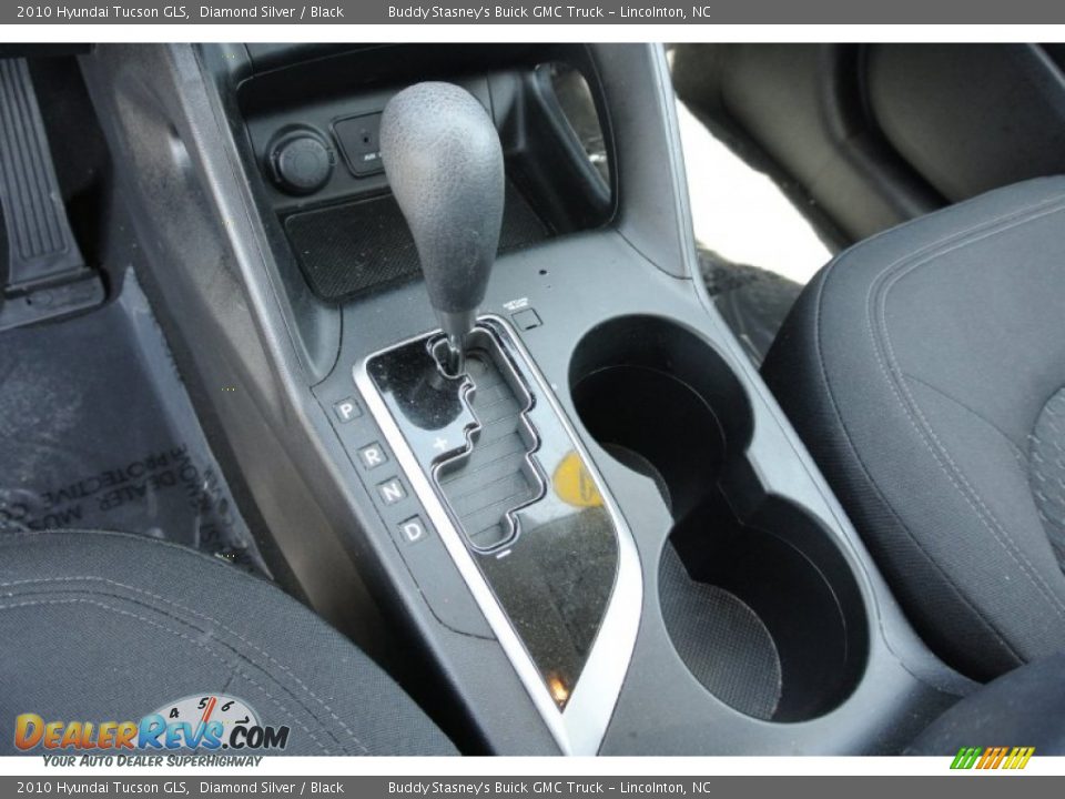 2010 Hyundai Tucson GLS Diamond Silver / Black Photo #11