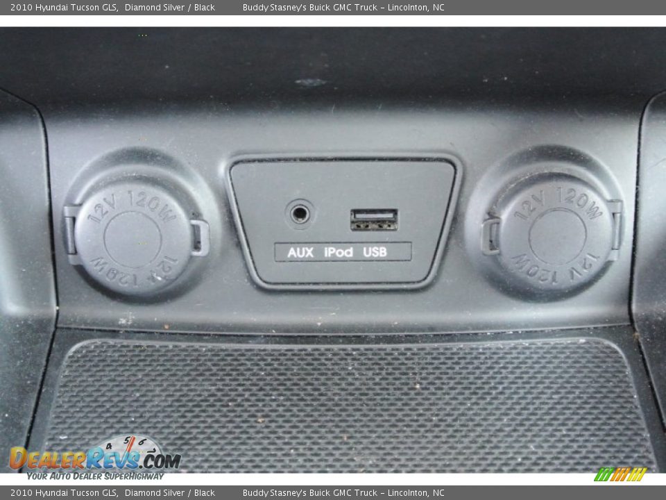2010 Hyundai Tucson GLS Diamond Silver / Black Photo #12