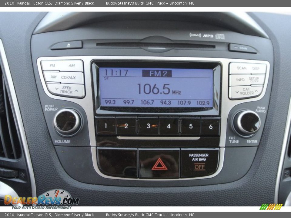 2010 Hyundai Tucson GLS Diamond Silver / Black Photo #14