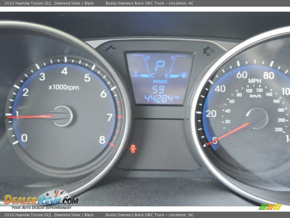 2010 Hyundai Tucson GLS Diamond Silver / Black Photo #16