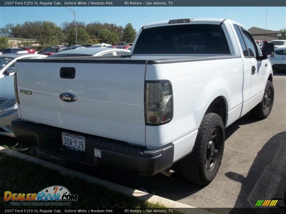 2007 Ford F150 XL Regular Cab Oxford White / Medium Flint Photo #3