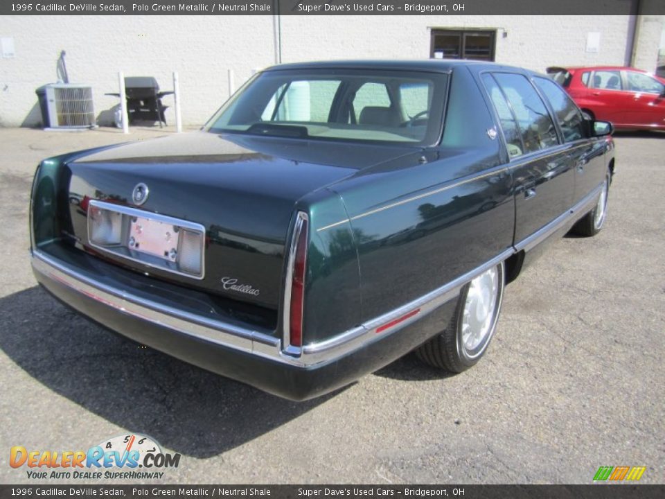 1996 Cadillac DeVille Sedan Polo Green Metallic / Neutral Shale Photo #32