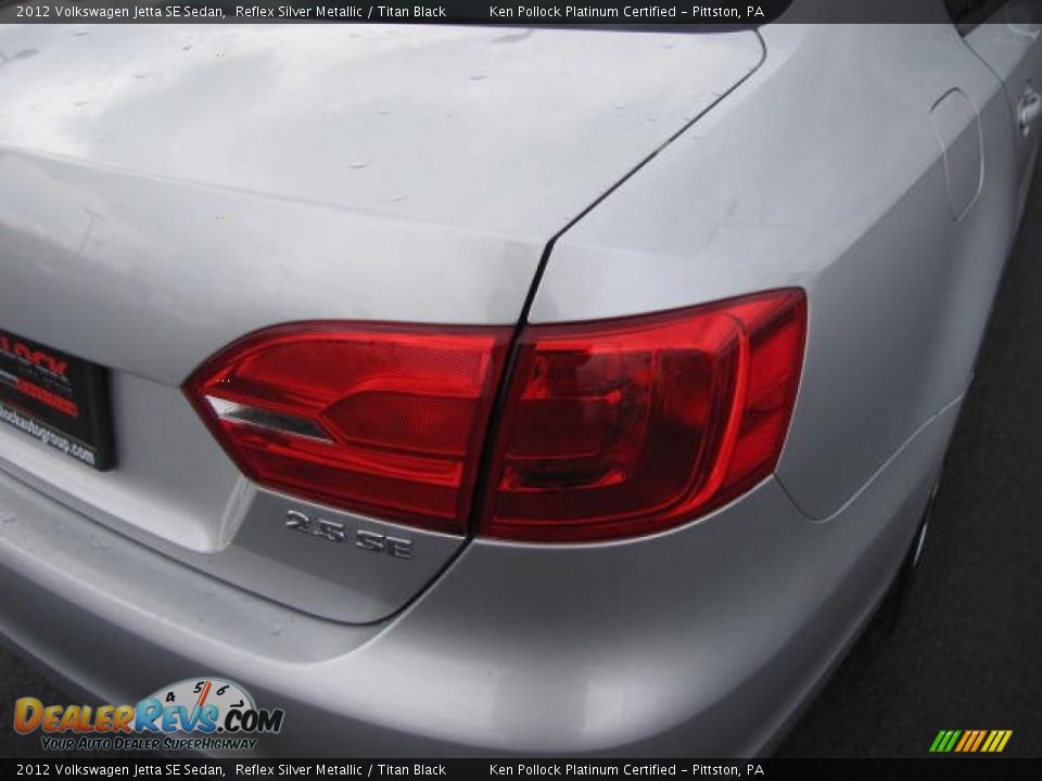 2012 Volkswagen Jetta SE Sedan Reflex Silver Metallic / Titan Black Photo #11