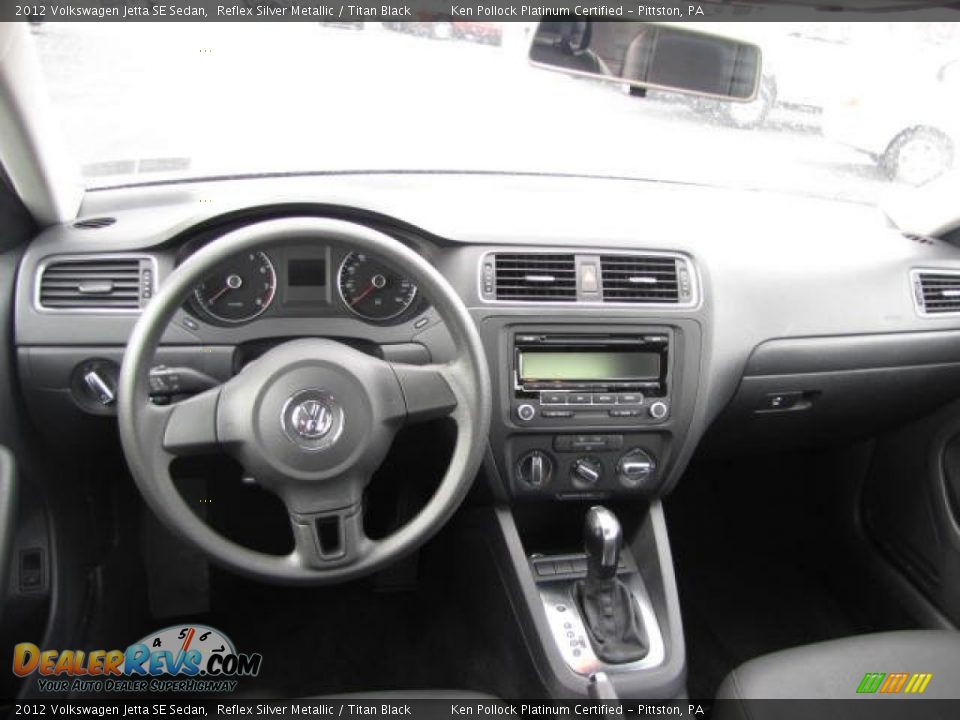 2012 Volkswagen Jetta SE Sedan Reflex Silver Metallic / Titan Black Photo #25