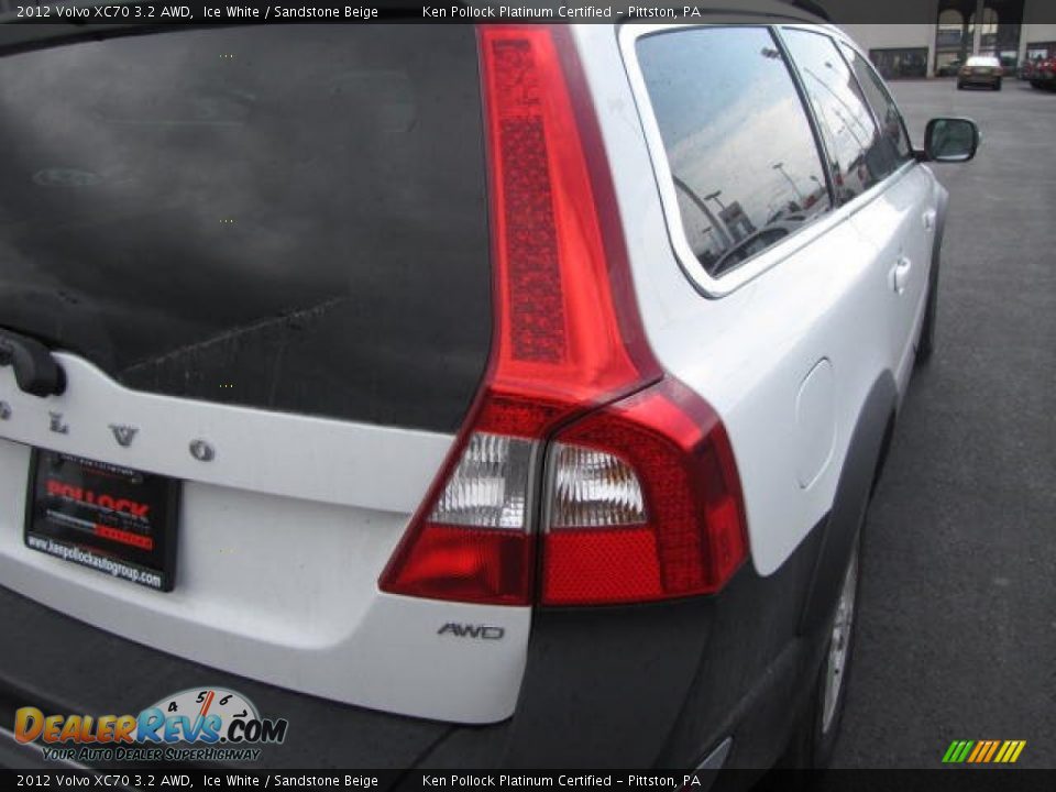 2012 Volvo XC70 3.2 AWD Ice White / Sandstone Beige Photo #11