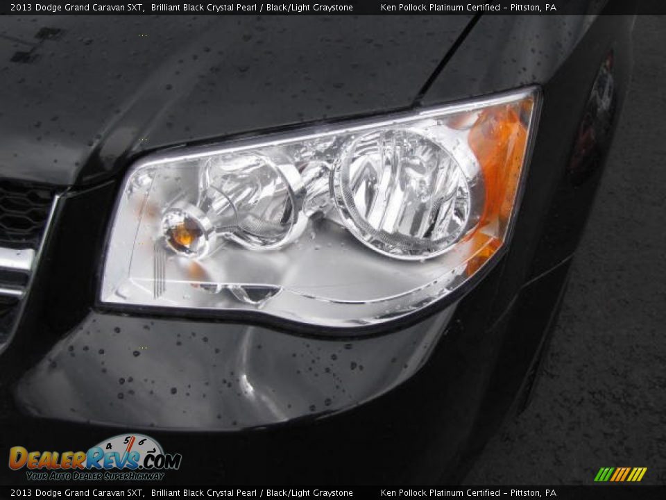 2013 Dodge Grand Caravan SXT Brilliant Black Crystal Pearl / Black/Light Graystone Photo #9