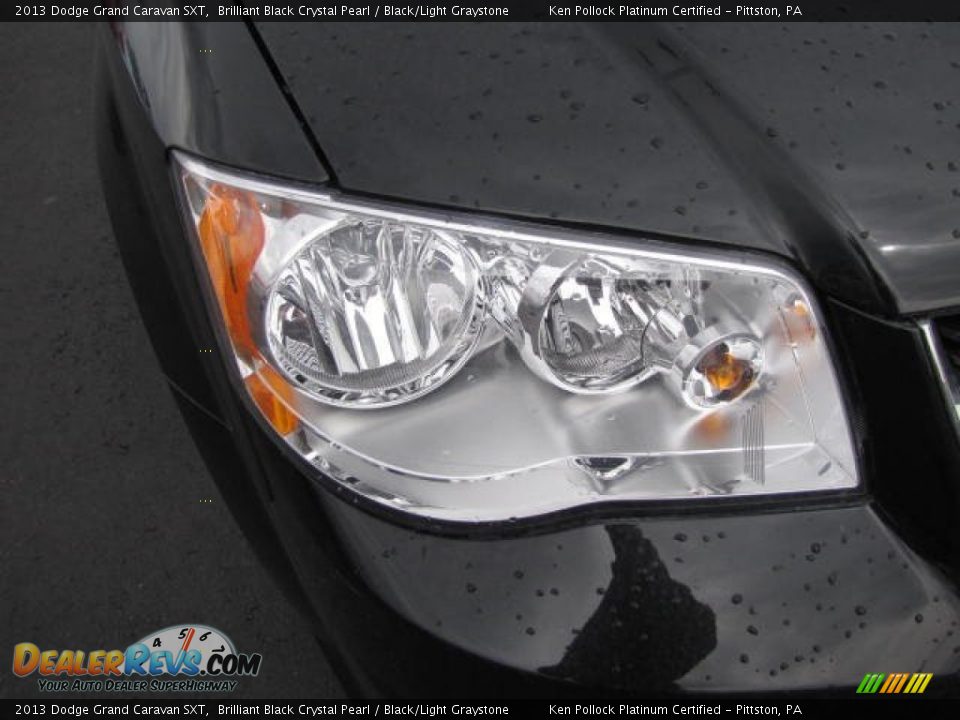2013 Dodge Grand Caravan SXT Brilliant Black Crystal Pearl / Black/Light Graystone Photo #10
