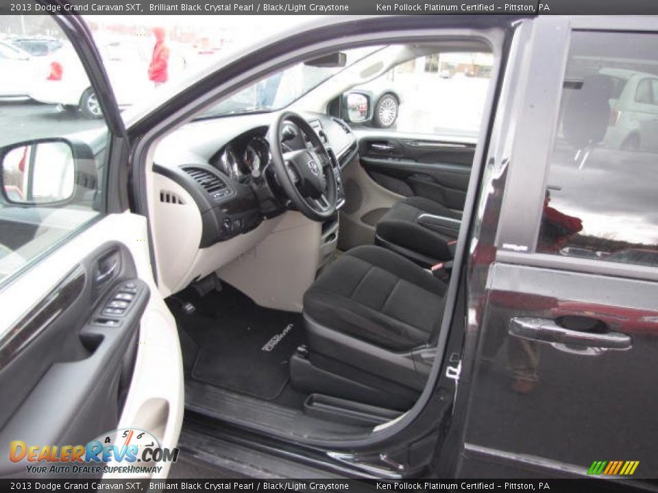 2013 Dodge Grand Caravan SXT Brilliant Black Crystal Pearl / Black/Light Graystone Photo #14