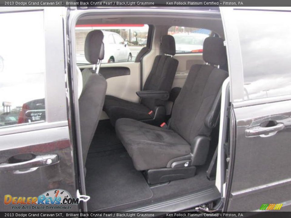2013 Dodge Grand Caravan SXT Brilliant Black Crystal Pearl / Black/Light Graystone Photo #18