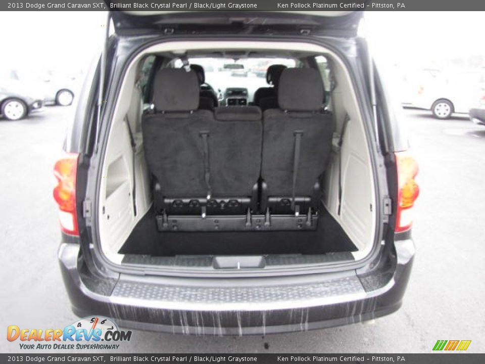 2013 Dodge Grand Caravan SXT Brilliant Black Crystal Pearl / Black/Light Graystone Photo #26