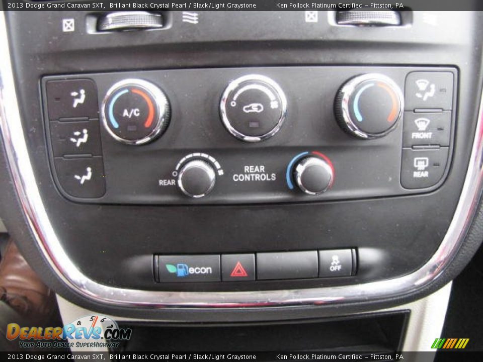 2013 Dodge Grand Caravan SXT Brilliant Black Crystal Pearl / Black/Light Graystone Photo #29