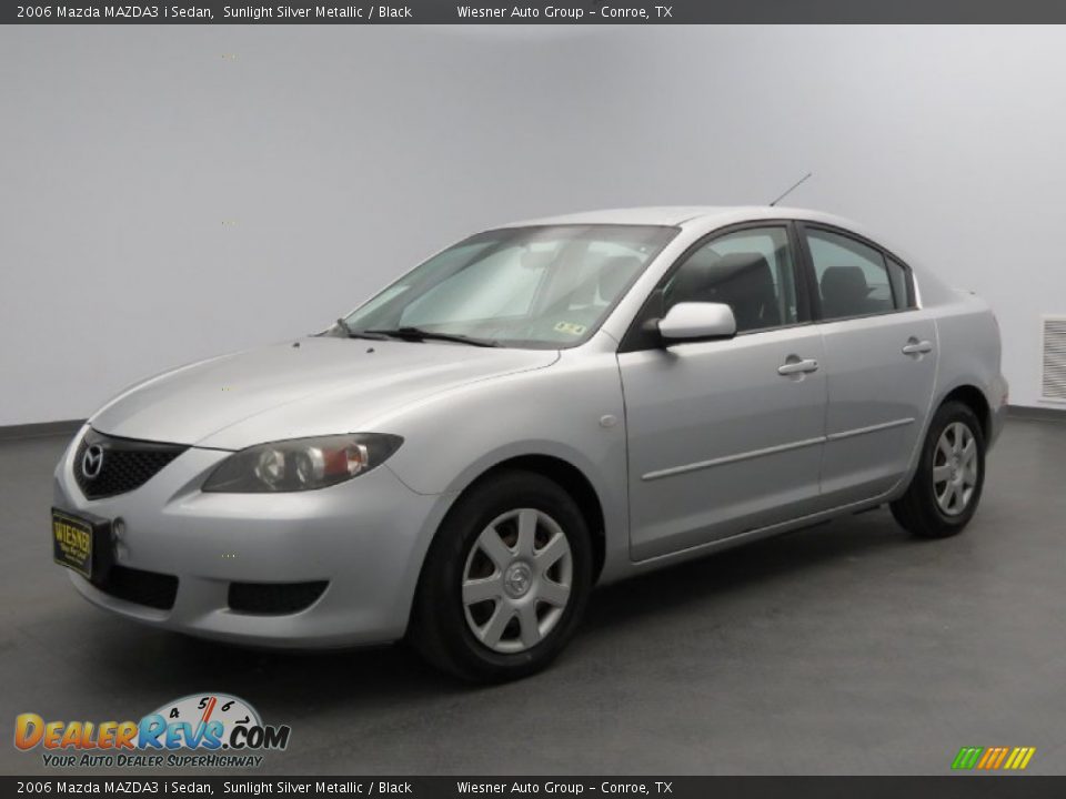2006 Mazda MAZDA3 i Sedan Sunlight Silver Metallic / Black Photo #1