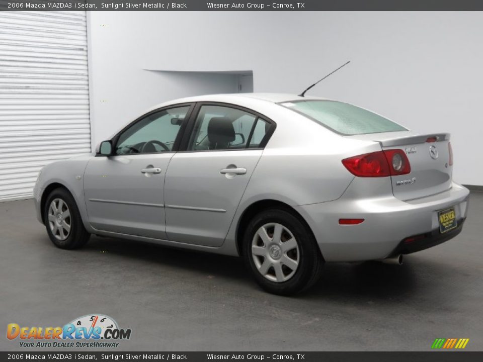 2006 Mazda MAZDA3 i Sedan Sunlight Silver Metallic / Black Photo #4