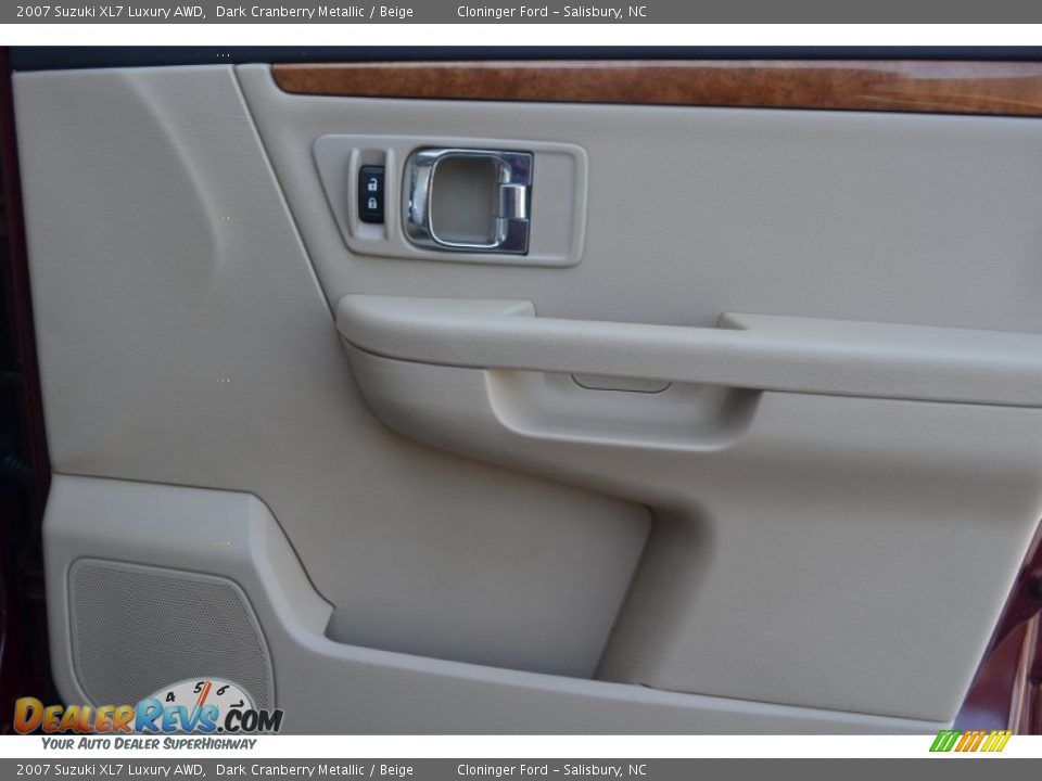 2007 Suzuki XL7 Luxury AWD Dark Cranberry Metallic / Beige Photo #17