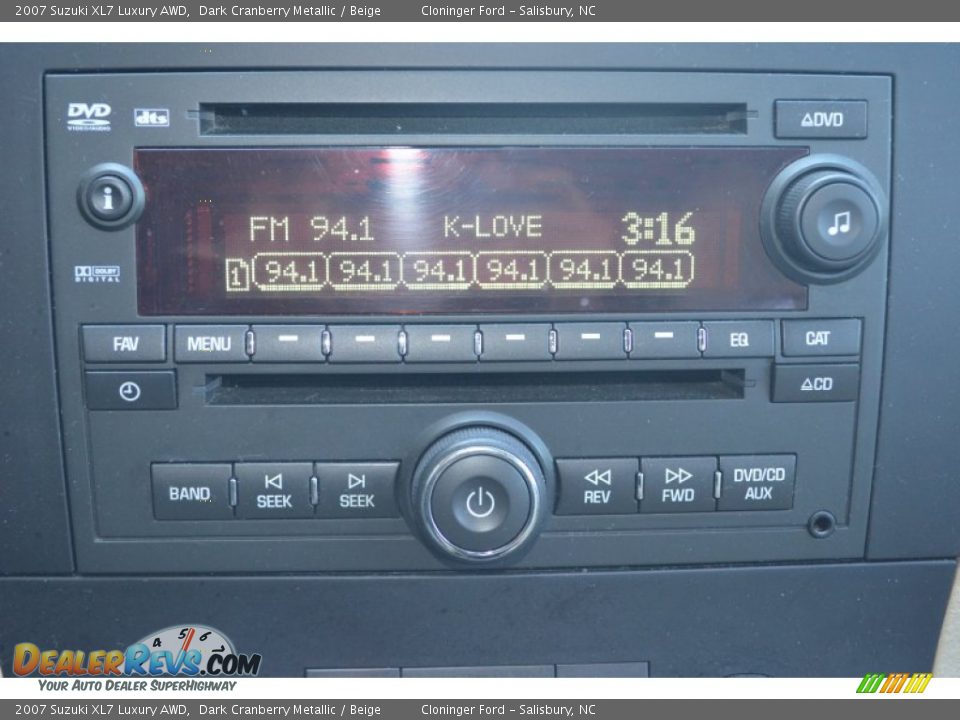 Audio System of 2007 Suzuki XL7 Luxury AWD Photo #28