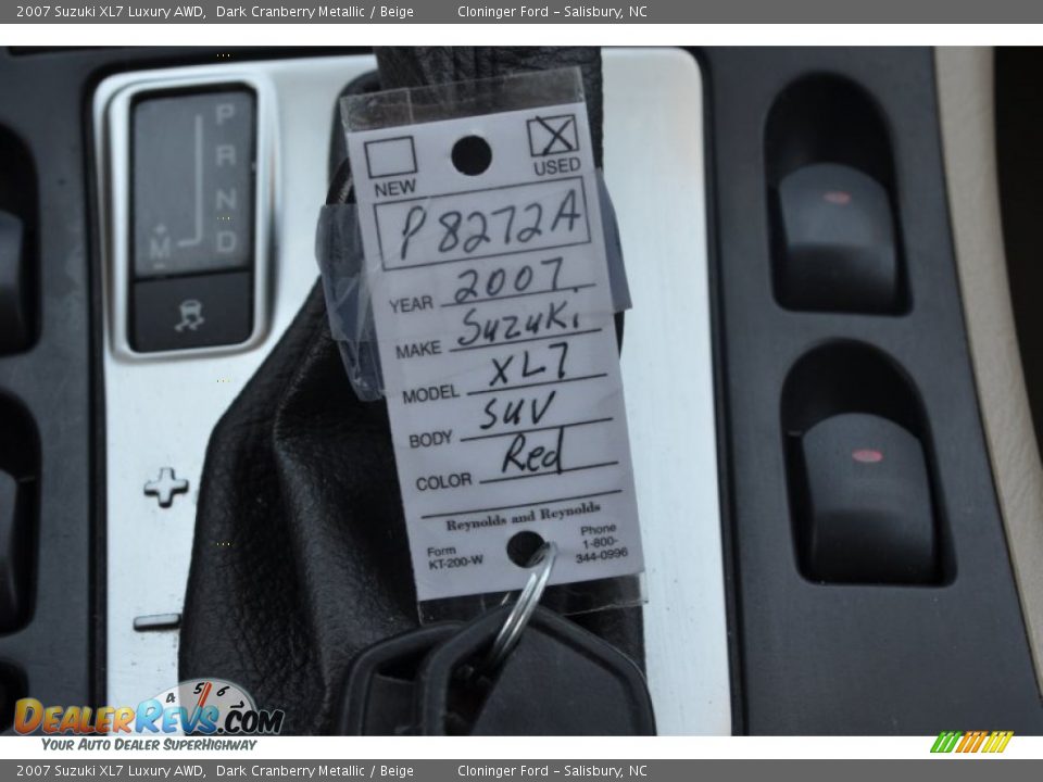 2007 Suzuki XL7 Luxury AWD Dark Cranberry Metallic / Beige Photo #31