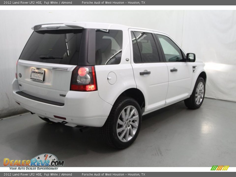 2012 Land Rover LR2 HSE Fuji White / Almond Photo #6