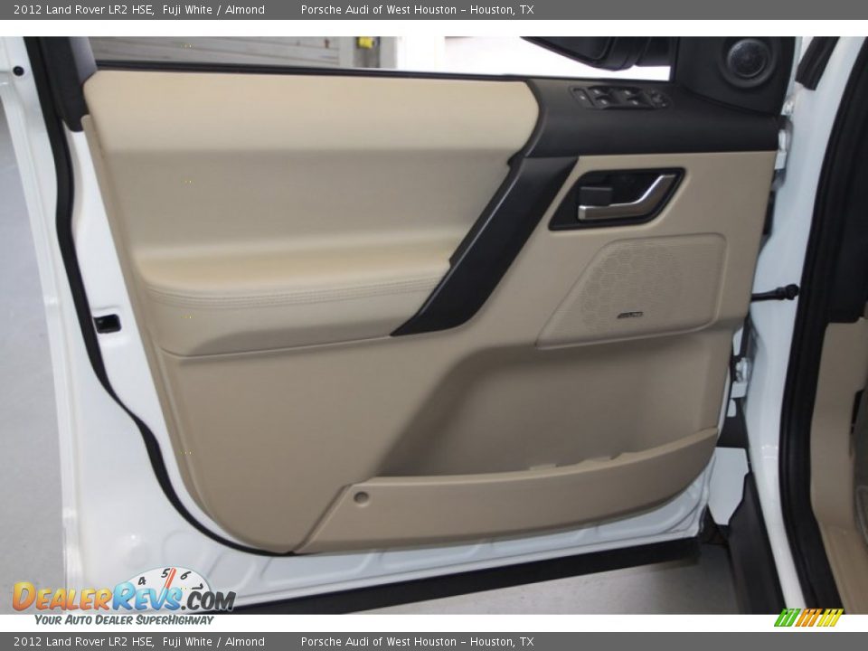 2012 Land Rover LR2 HSE Fuji White / Almond Photo #17