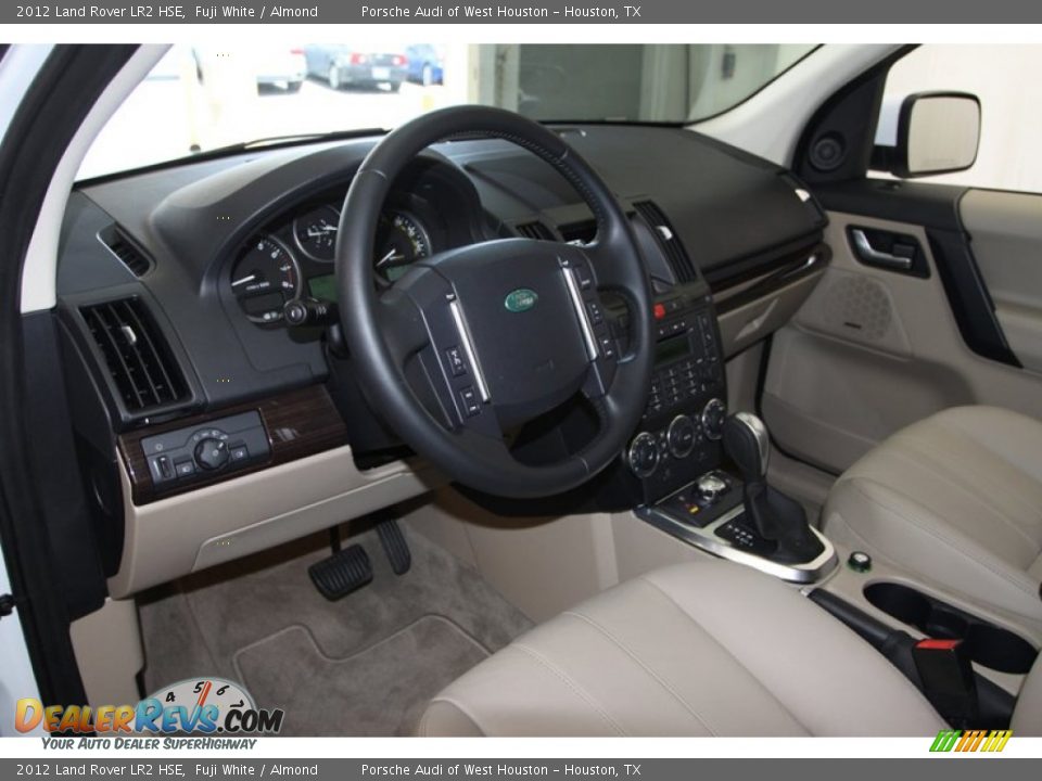 2012 Land Rover LR2 HSE Fuji White / Almond Photo #18