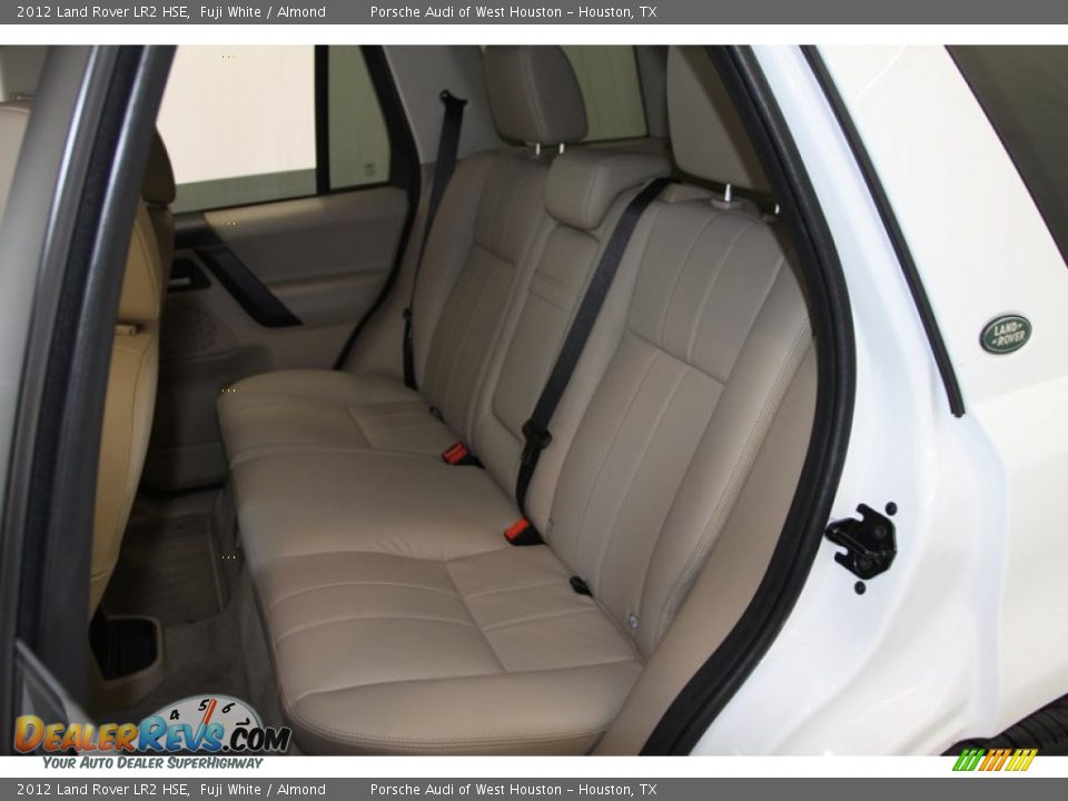 2012 Land Rover LR2 HSE Fuji White / Almond Photo #21