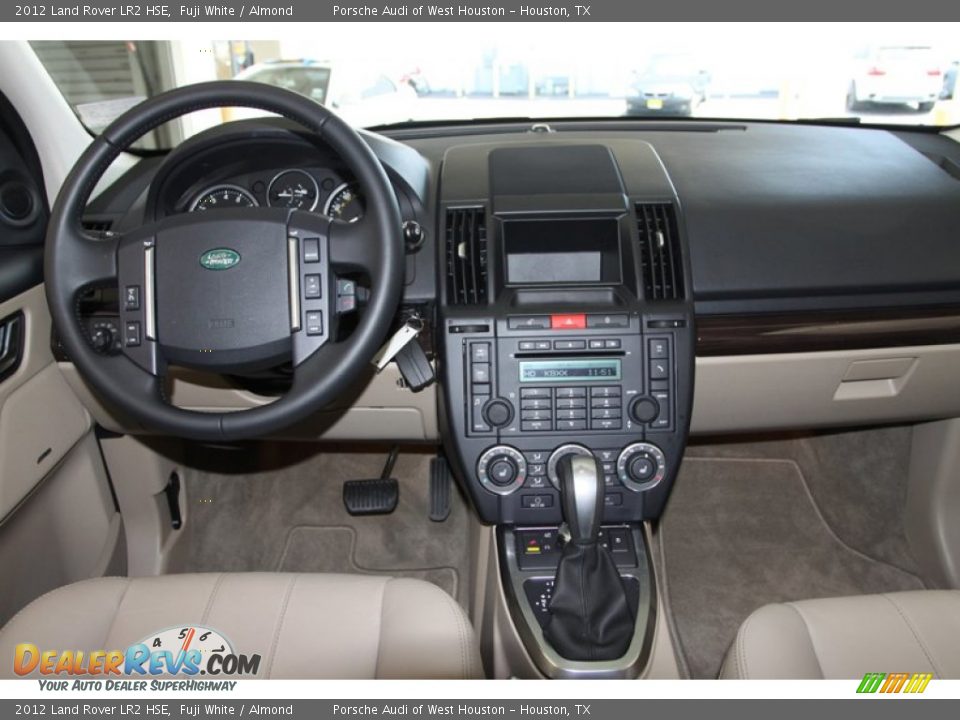 2012 Land Rover LR2 HSE Fuji White / Almond Photo #22