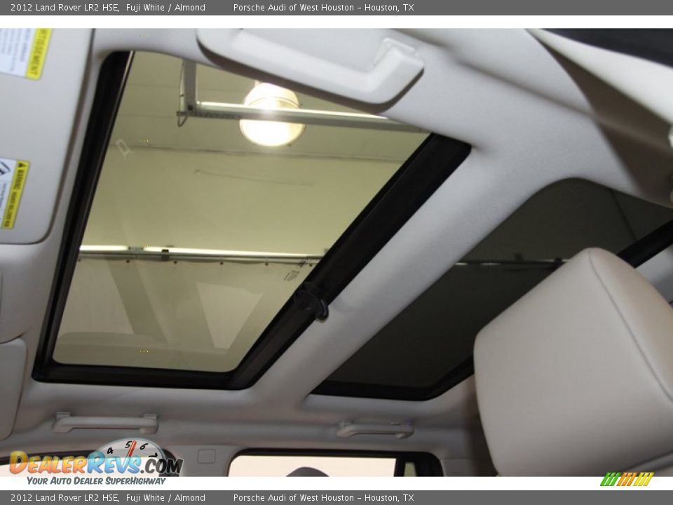 2012 Land Rover LR2 HSE Fuji White / Almond Photo #25