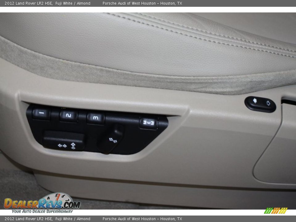 2012 Land Rover LR2 HSE Fuji White / Almond Photo #26
