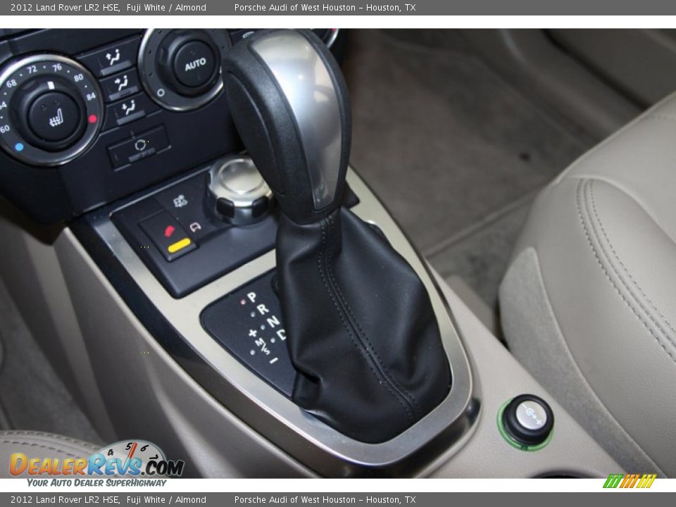 2012 Land Rover LR2 HSE Fuji White / Almond Photo #31