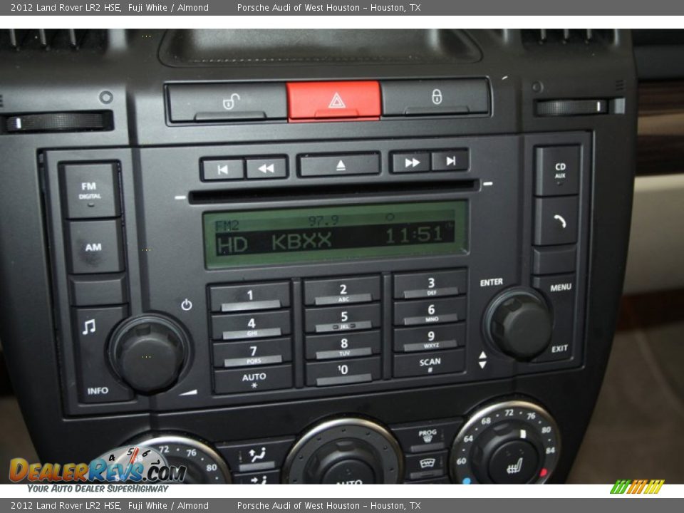 2012 Land Rover LR2 HSE Fuji White / Almond Photo #34