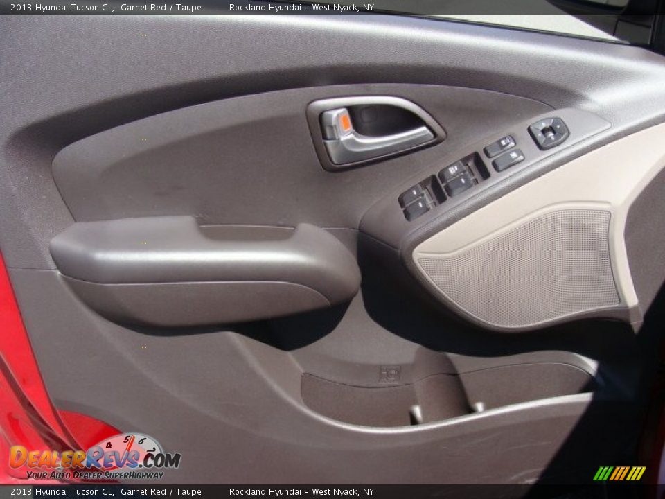 2013 Hyundai Tucson GL Garnet Red / Taupe Photo #7