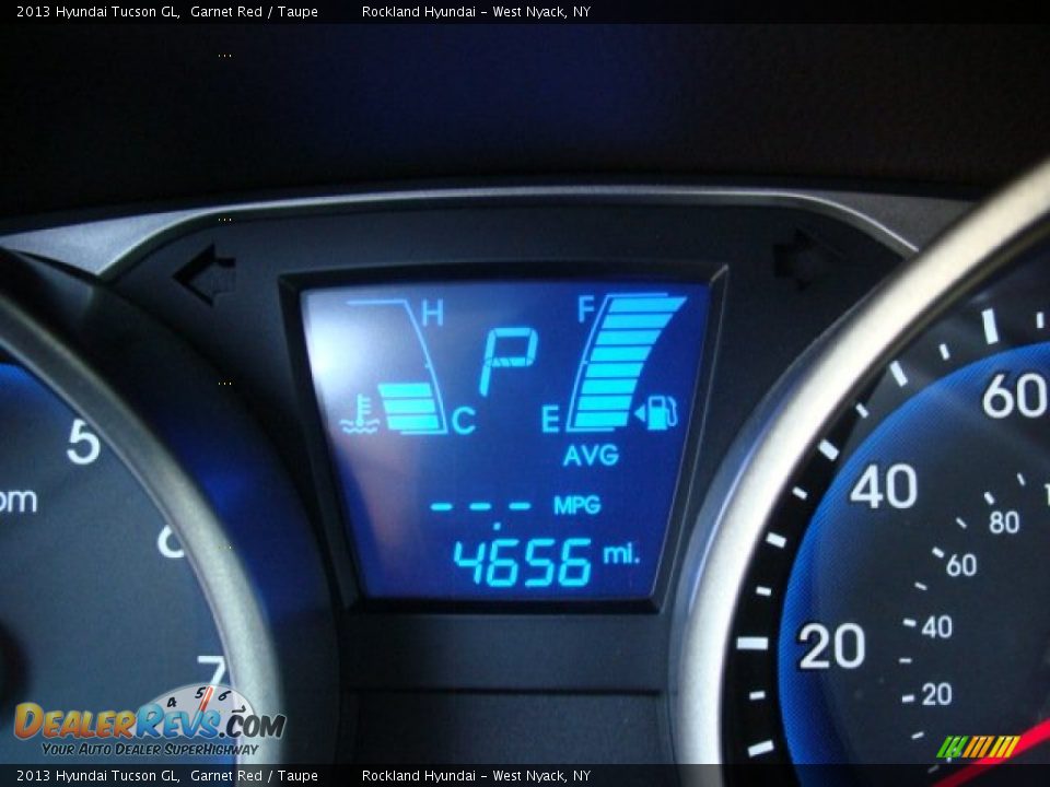 2013 Hyundai Tucson GL Garnet Red / Taupe Photo #13