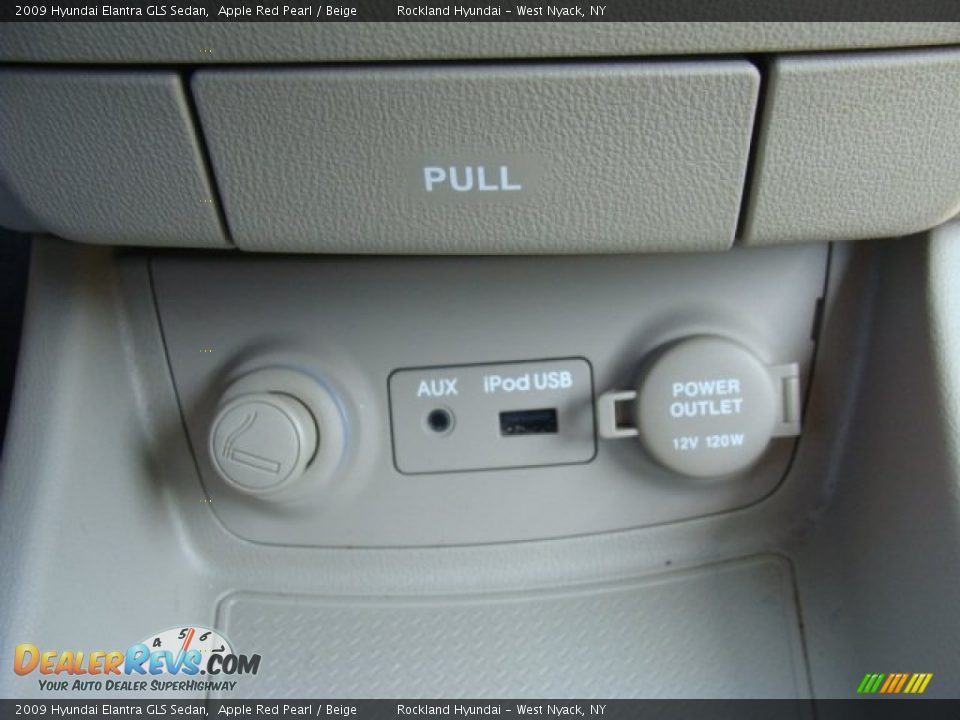 2009 Hyundai Elantra GLS Sedan Apple Red Pearl / Beige Photo #16