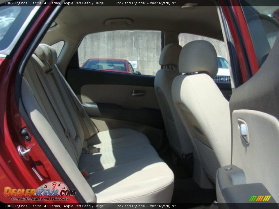 2009 Hyundai Elantra GLS Sedan Apple Red Pearl / Beige Photo #21
