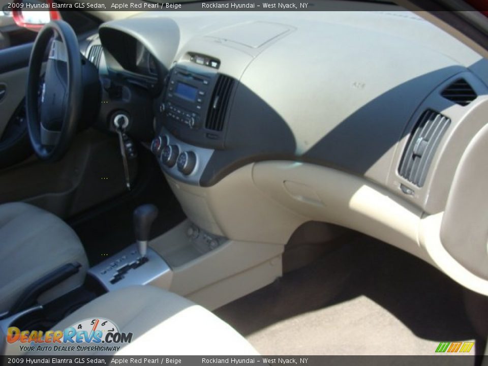 2009 Hyundai Elantra GLS Sedan Apple Red Pearl / Beige Photo #23