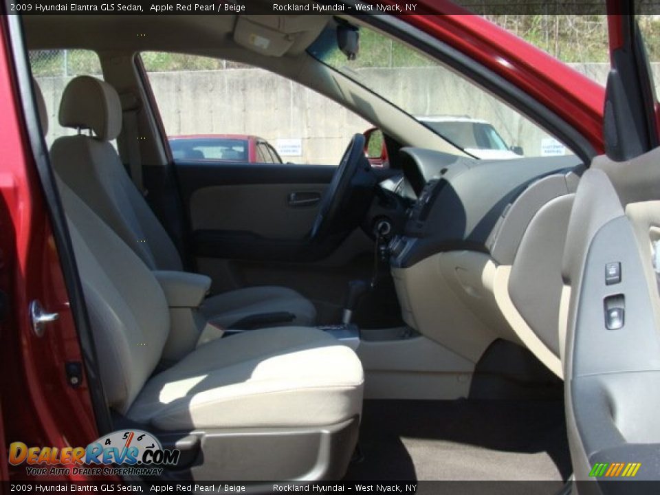 2009 Hyundai Elantra GLS Sedan Apple Red Pearl / Beige Photo #24