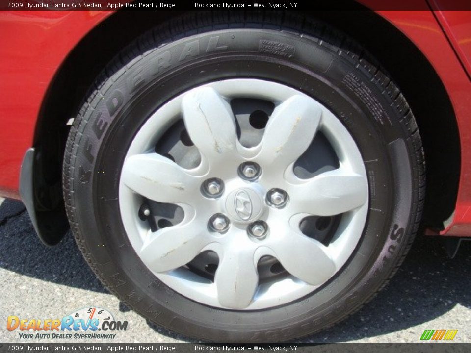 2009 Hyundai Elantra GLS Sedan Apple Red Pearl / Beige Photo #25