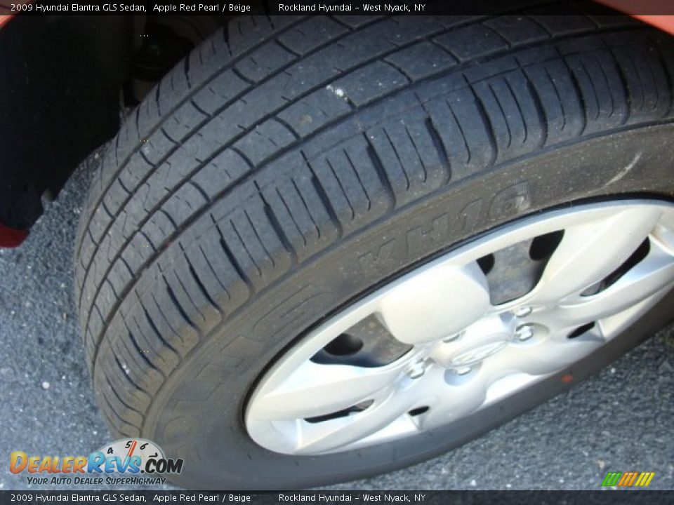 2009 Hyundai Elantra GLS Sedan Apple Red Pearl / Beige Photo #26