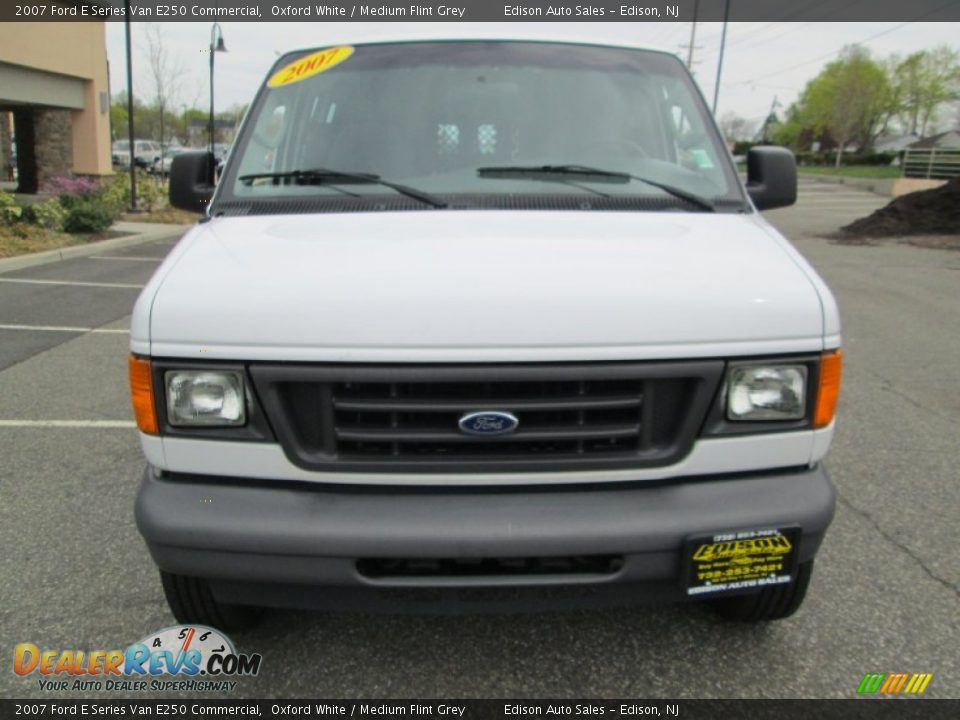 2007 Ford E Series Van E250 Commercial Oxford White / Medium Flint Grey Photo #12