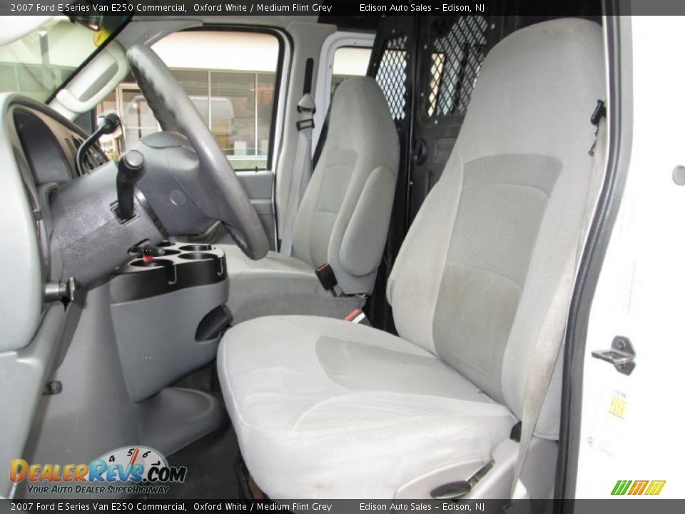 2007 Ford E Series Van E250 Commercial Oxford White / Medium Flint Grey Photo #13